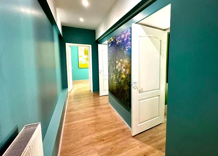 Terbatas Art House Apartamento *